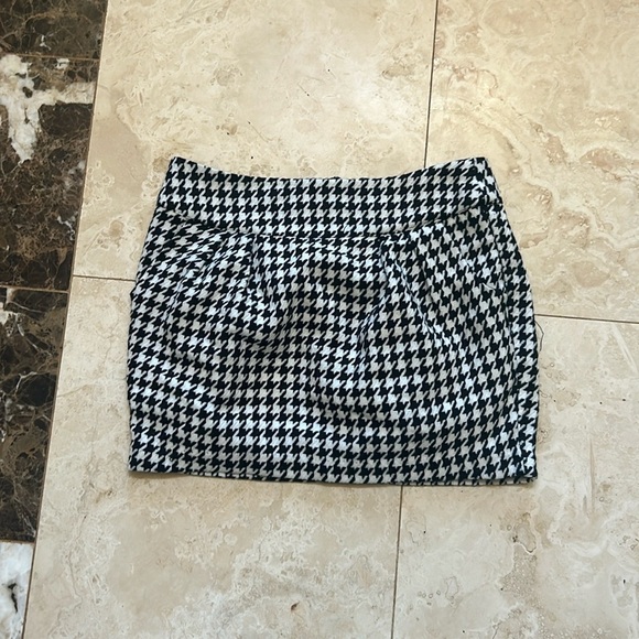 Houndstooth Pencil Skirt - Picture 1 of 2